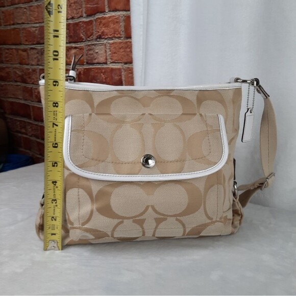 Coach Elegant Tan And White Signature Shoulder Bag - Picture 11 of 14